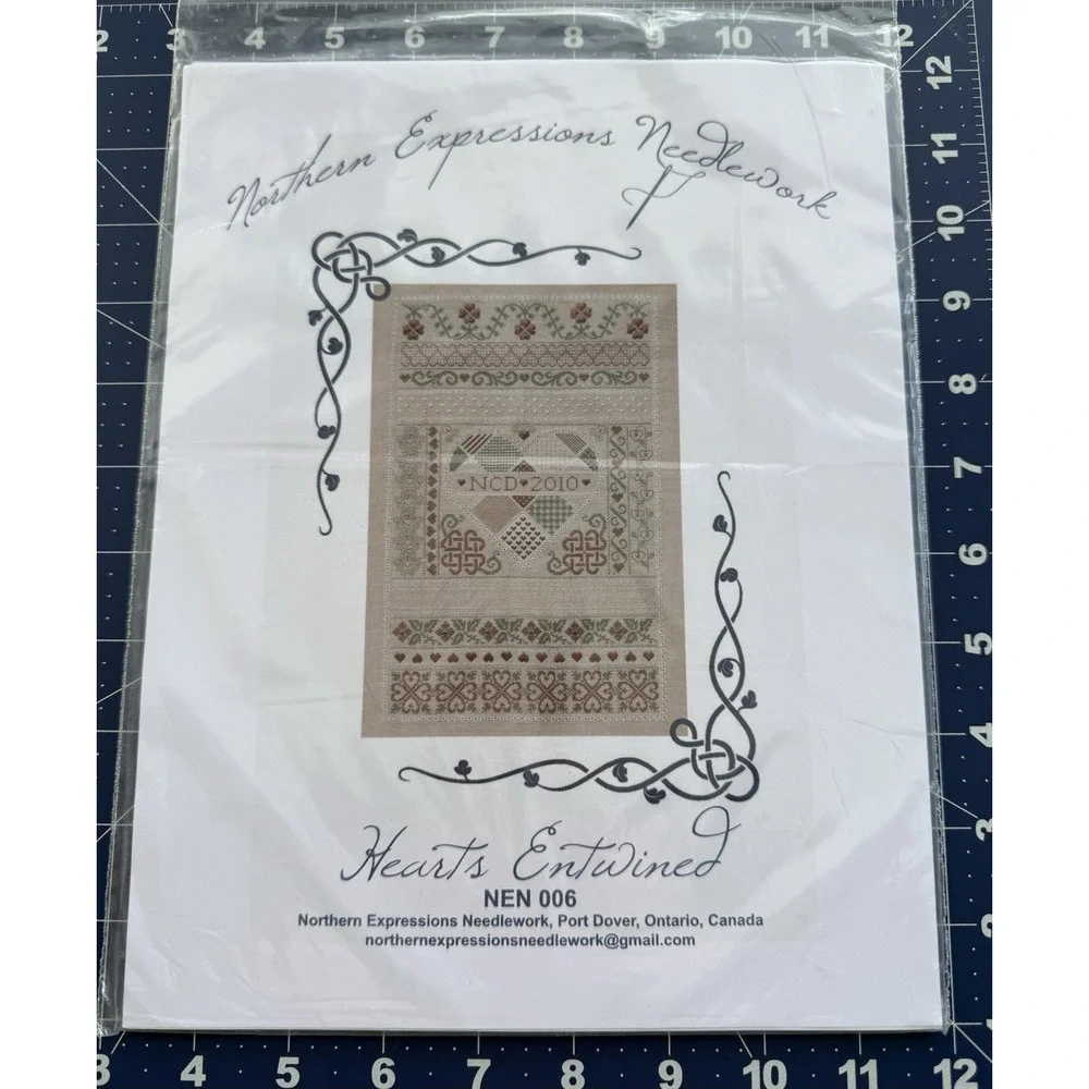 Northern Expressions Needlework HEARTS ENTWINED Cross Stitch Large Chart Pack